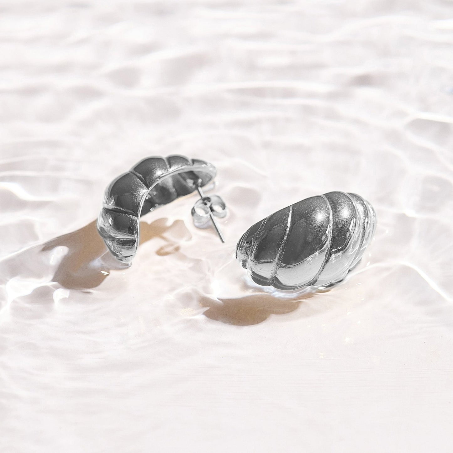 Twist Shell Dome Earrings